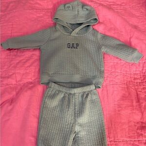 Baby GAP matching set